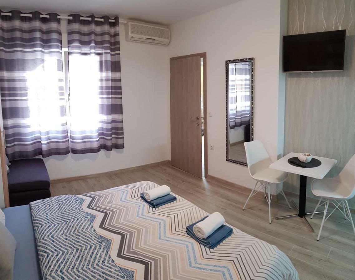 Apartments Deak Makarska Exterior photo